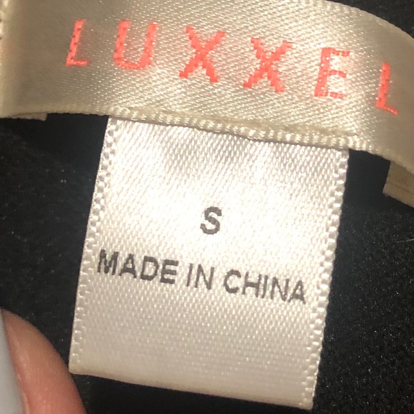 Black and Nude Lace Bralette / Crop Top - Picture 5 of 6